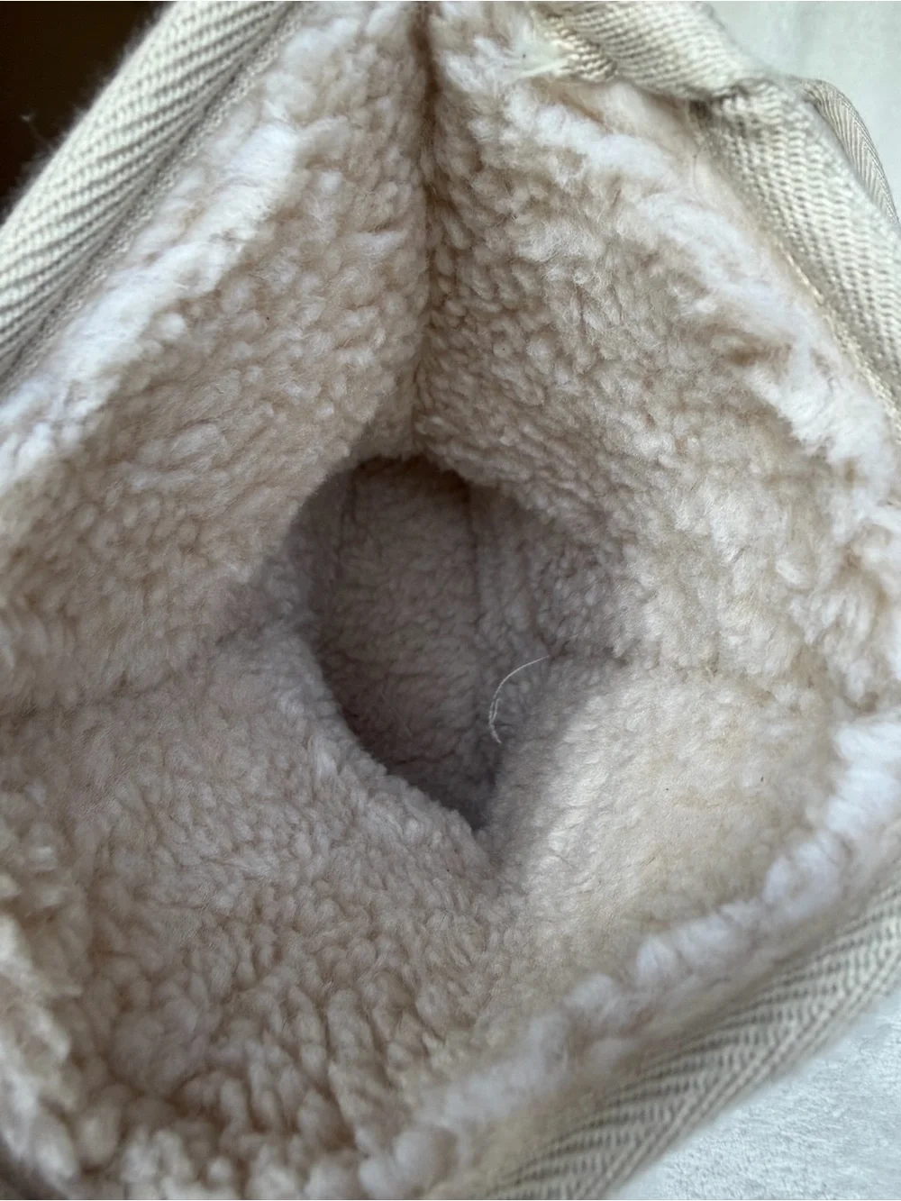 Women’s Winter Boots with Angel Wing Print Plush Fleece Lining Size 40